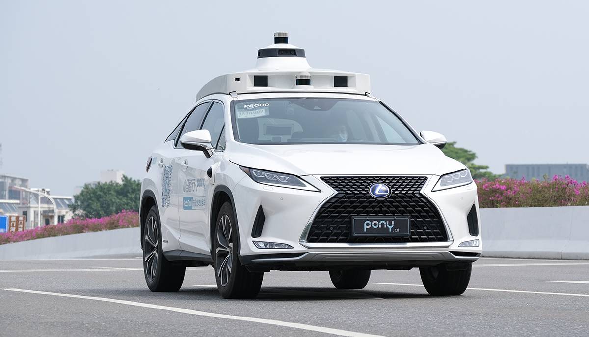robo2 - Tesla risponde a “Accelerazione automatica a 170 km/h” / Weilai e Xiaopeng sono considerati concorrenti dal pubblico / Il motore rotativo tornerà a Mazda