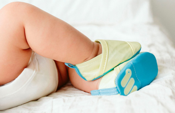 07-90768882-these-baby-shoes-are-designed-to-disappear-when-theyand8217re-outgrown.jpg!720