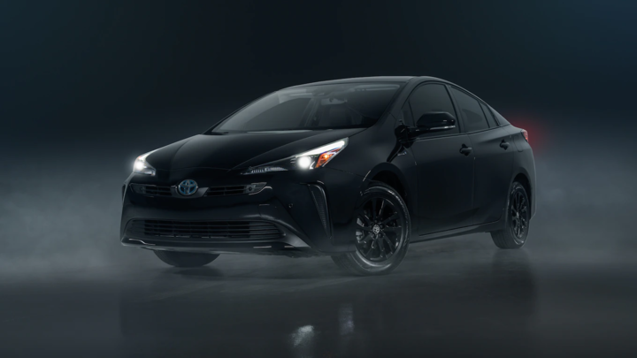 2022-Toyota-Prius-Night-Shade-Edition-01.png!720