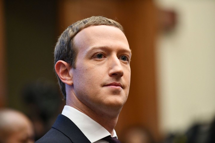 211020141246-restricted-mark-zuckerberg-2019.jpeg!720