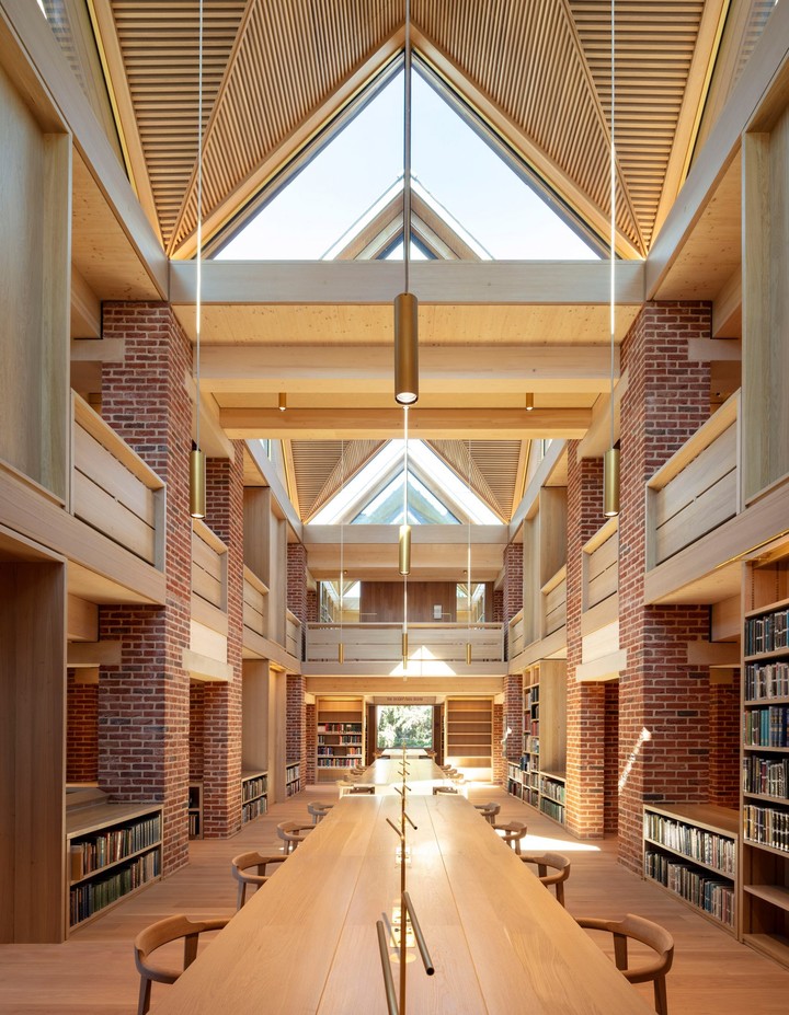 niall-mclaughlin-architects-the-new-library-at-magdalene-college-wins-2022-stirling-prize_dezeen_236.jpg!720