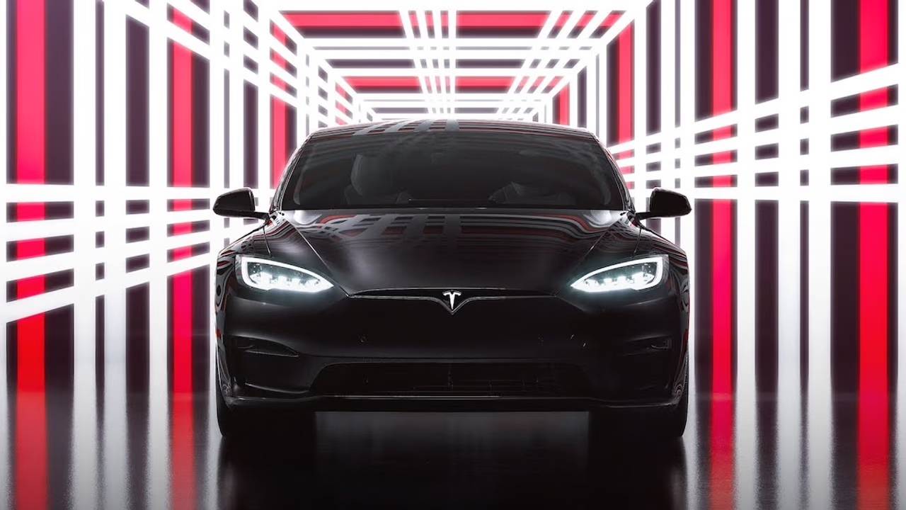 tesla12 - Il debutto della nuova vettura di Tesla in Cina! L’auto che ha reso Musk abbastanza felice da volare è finalmente arrivata