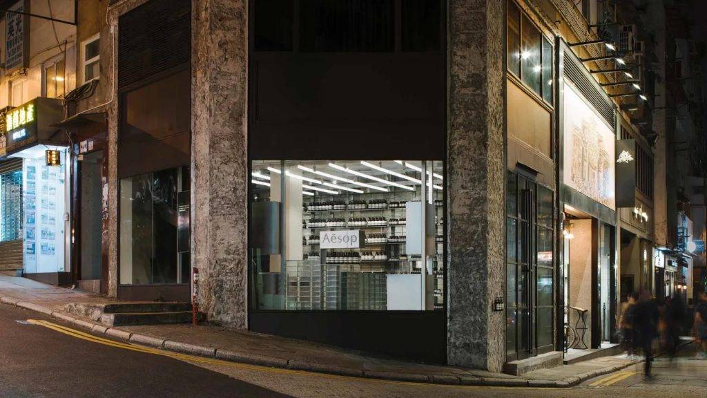 它造出「全球最美门店」，等了 35 年终于来了｜探访 Aesop 中国大陆首店 | 爱范儿