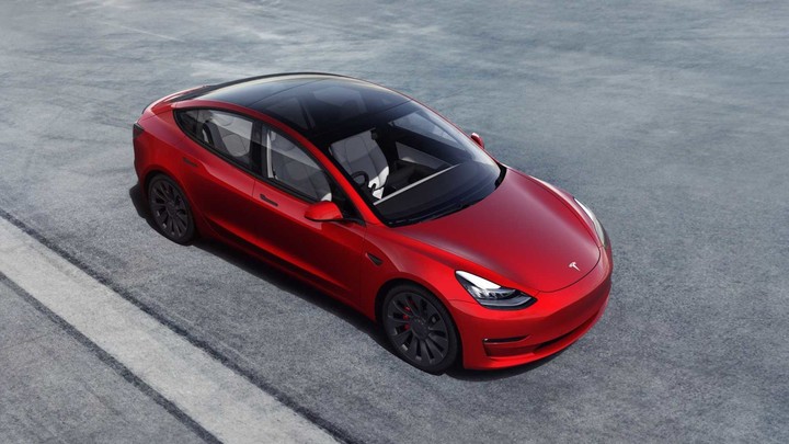 2022-tesla-model-3-rhd.jpg!720