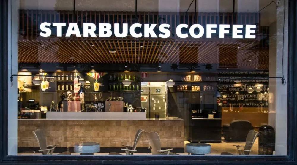 starbuck - Xicha Nayuki affonda collettivamente, “Starbucks nell’industria del tè” è una proposta falsa dopo tutto