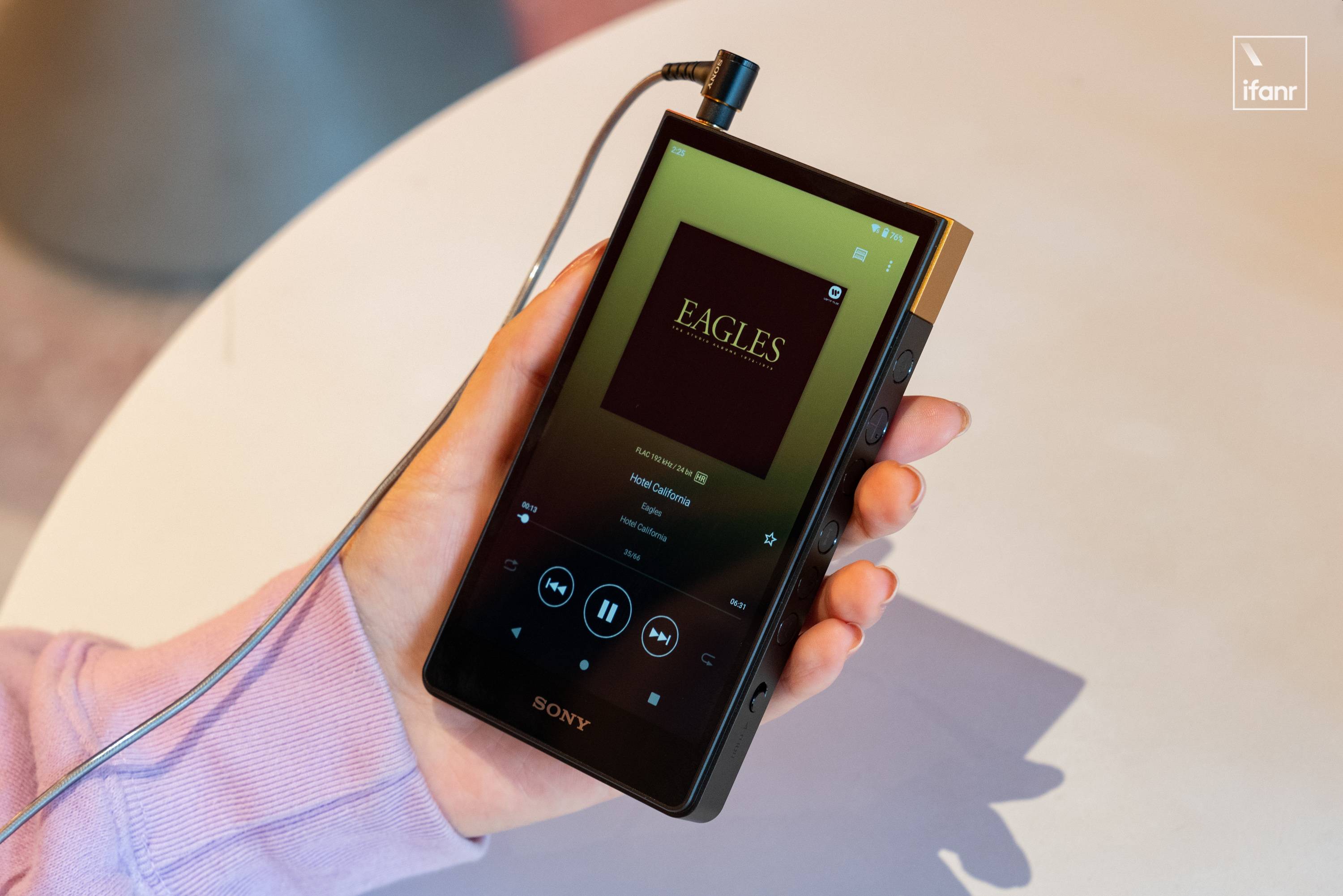 DSC07496 - Esperienza Sony NW-ZX700: “piccolo mattone nero” più portatile, evoluzione a livello ingegneristico del suono alcolico portatile