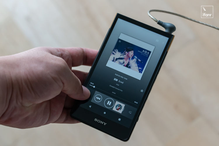索尼NW-ZX700 体验：更便携的「小黑砖」，随身醇音的工程级进化| 爱范儿