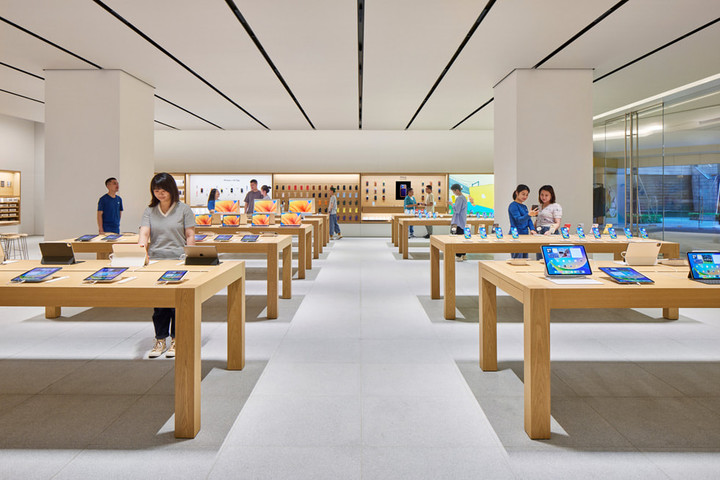 Apple-Shenzhen-China-media-preview-product-display_big.jpg.large_.jpg!720