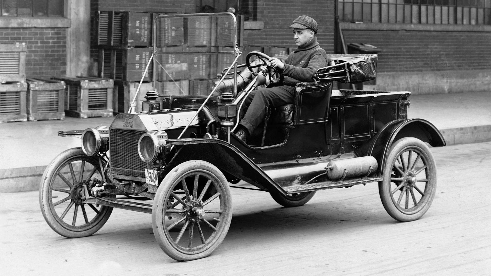 Tesla hat die Preise viermal im Monat erhöht, möglicherweise hält es einen „großen Schritt“ zurück - model t gettyimages 613478586