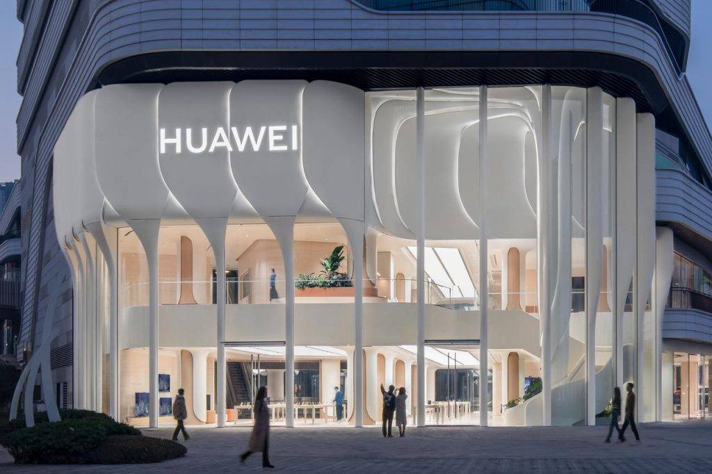 华为造了一座城市会客厅,技术和人文是它的底色 | 爱范儿