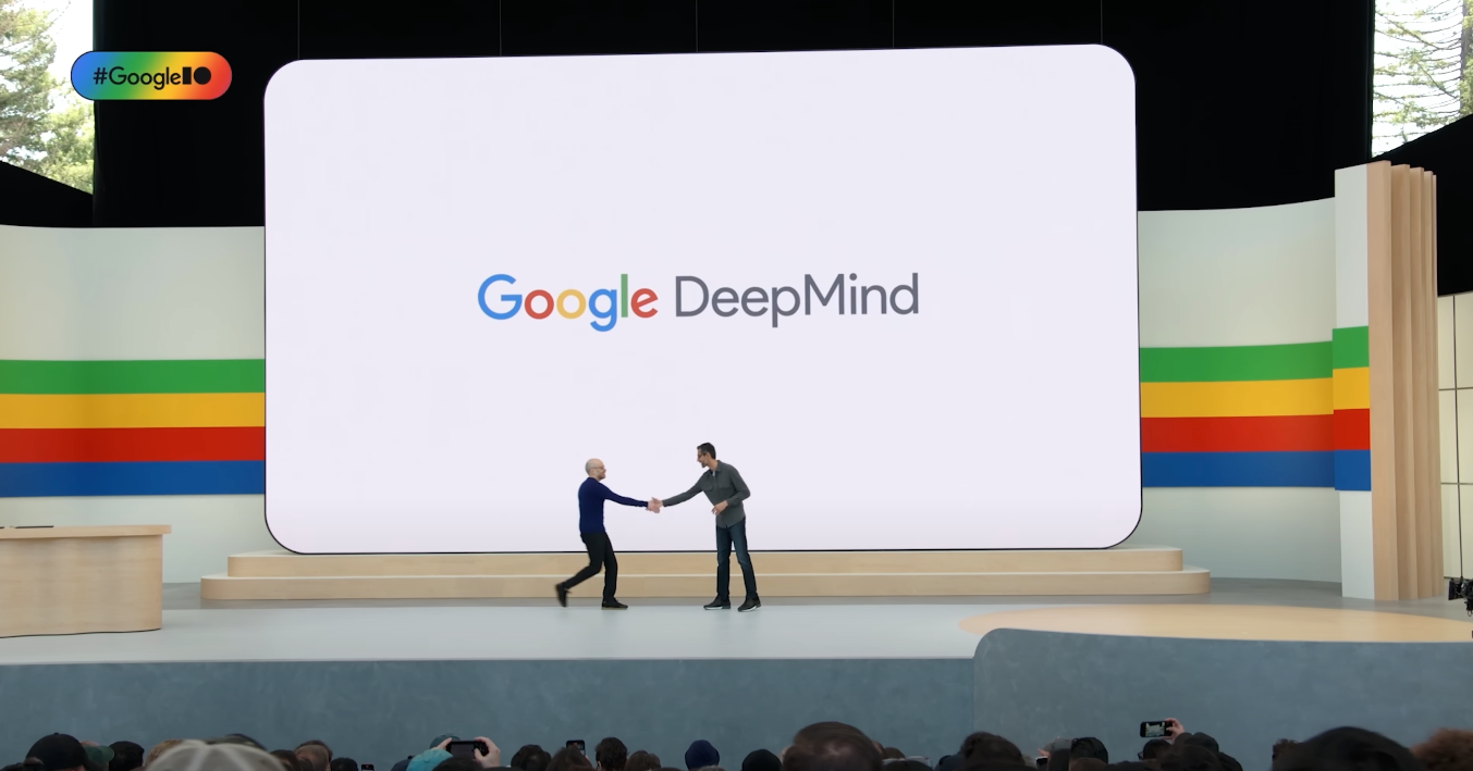 刚刚！Deepmind 首席执行官获 2024 诺贝尔化学奖，谈到 AI 时他说：有过度炒作，但仍被低估 爱范儿
