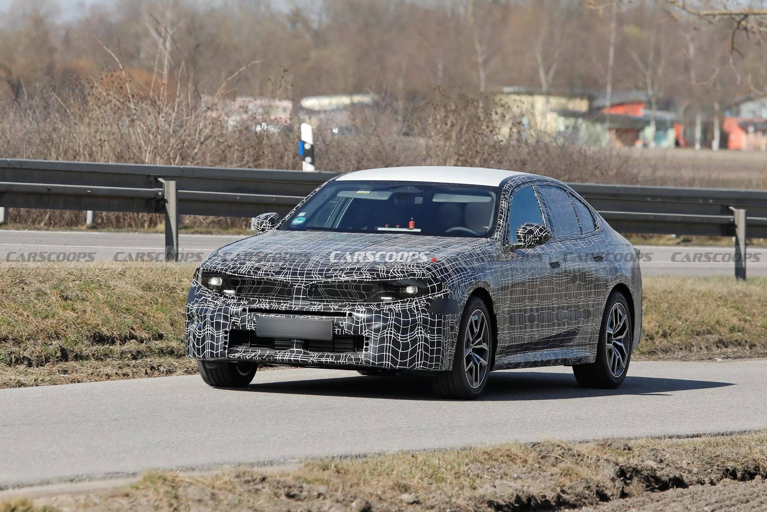 180 km/h Fan-Kurvenfahrt? Dieser über 30 Jahre alte Science-Fiction-Anime wird Wirklichkeit - 2027 BMW 5 Series 312 3 1