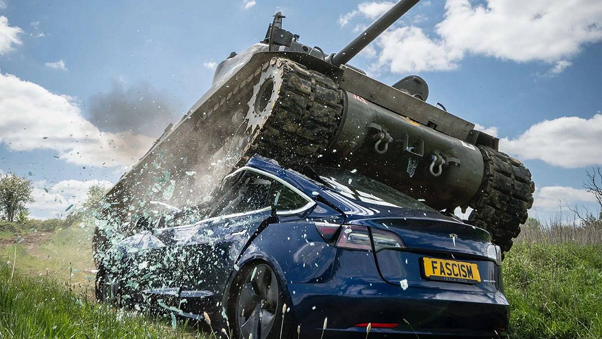 Panzer zerschmetterten Tesla, Mitarbeiter zwangen Musk, ihn zu verdrängen, und die Person, die das Problem angesprochen hatte, wurde aufgeklärt - tem