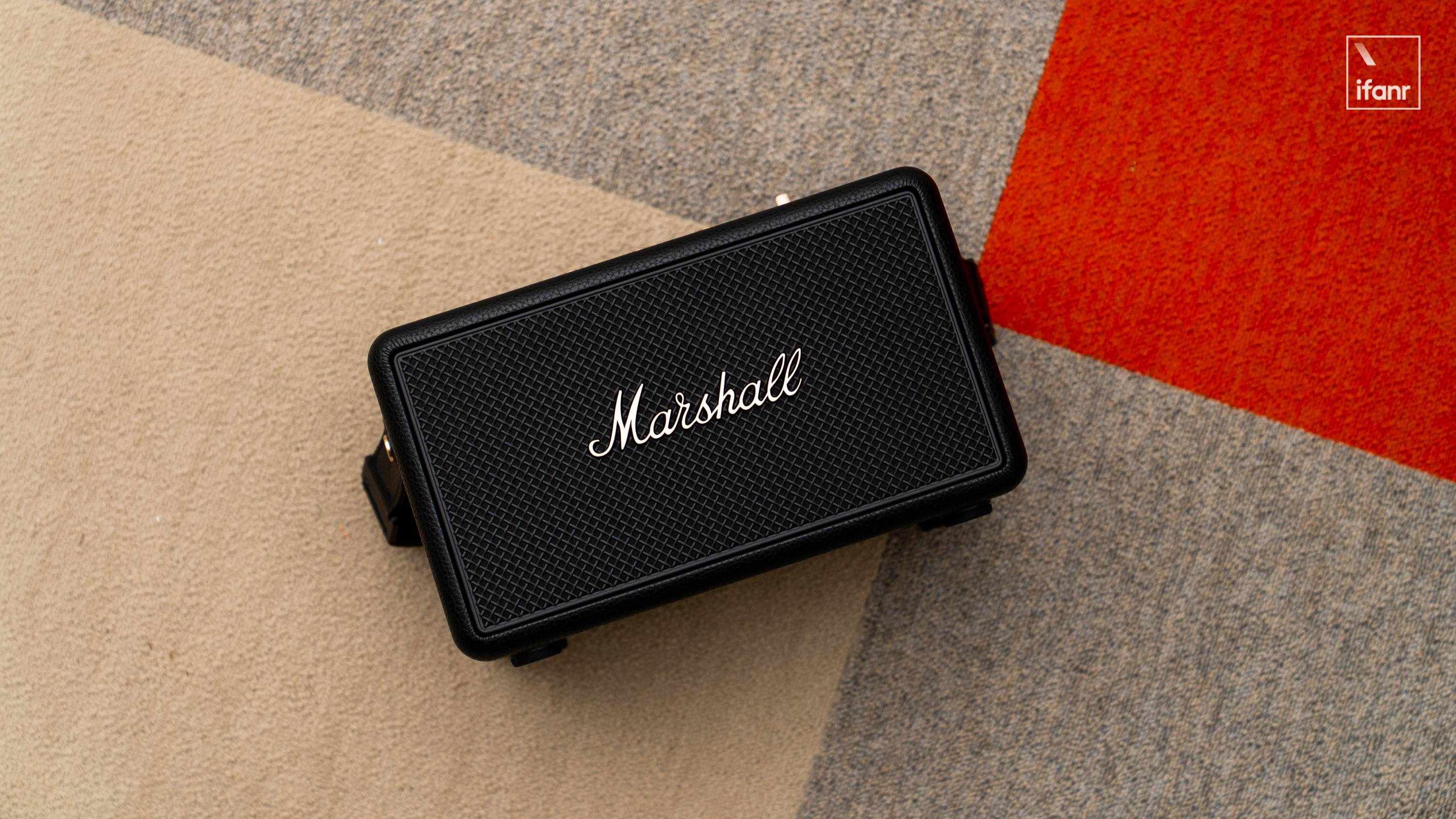 Marshall Kilburn III im Test: 50 Stunden ultralange Akkulaufzeit, ein solides Upgrade unter dem Attribut „tragbarer Lautsprecher“ - 03KilburnIII304426