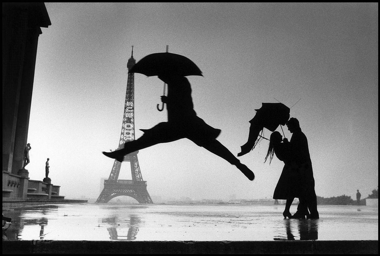 PARIS SOUS LA PLUIE # 2——ELLIOTT ERWITT