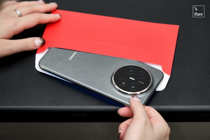 华为Mate 70 Air 轻薄旗舰:Air 的手感,Mate 的体验 14 15 happy november