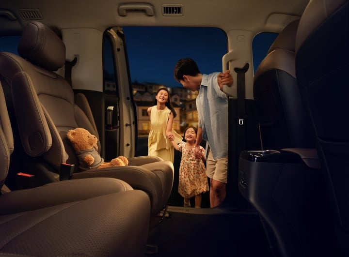 7 万元拿下 5 米大七座 MPV,五菱星光 730「卷疯了」 4 8 11