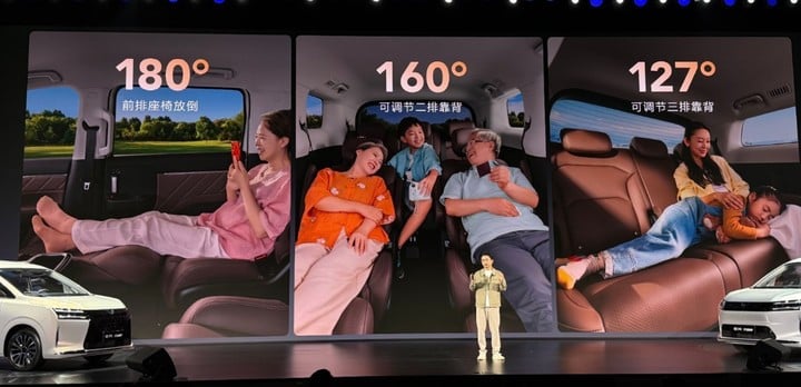 7 万元拿下 5 米大七座 MPV,五菱星光 730「卷疯了」 6 Xnip2025 11 13 18 31 00