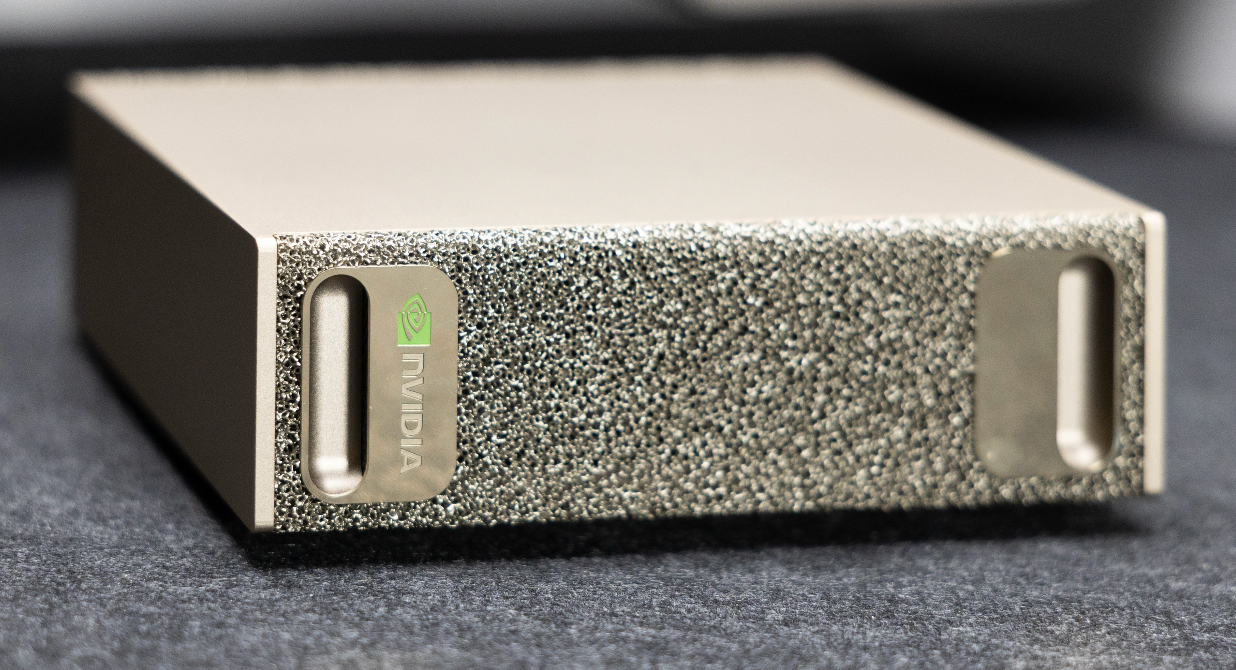 英伟达的个人超算，可能就是下一个消费级显卡